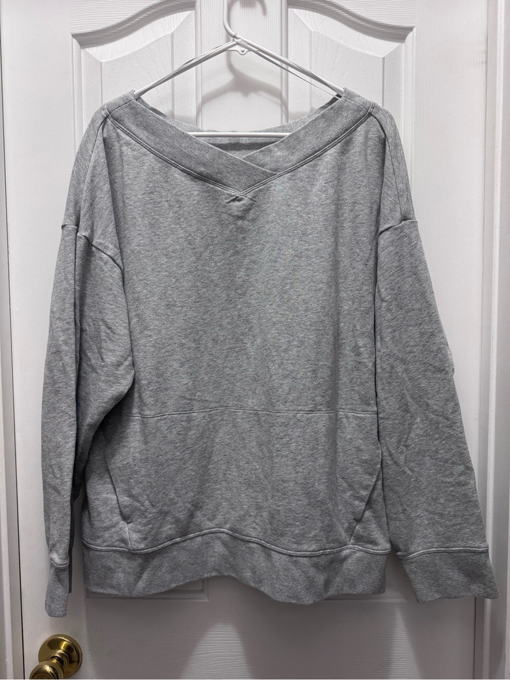 Women's Fabletics Gray Pullover Sweater with pocket size XL